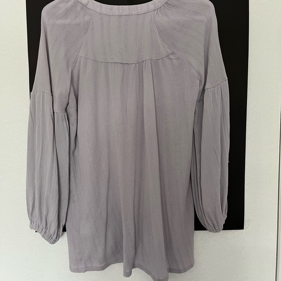 Ladies E Studio top - Picture 2 of 2